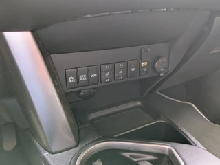 Toyota RAV4 2.5 Hybrid AWD Dynamic Camera|Elektr.Achterklep|Stoelverwarming|Trekhaak|Lane-Assist|1650KG Trekvermogen / 20