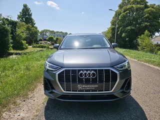 Audi Q3 45 TFSI e S-Line / Pano / Leder / El.Trekh. / Camera / 40