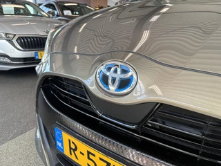 Toyota Yaris 1 .5 Hybrid Dynamic 5-drs. CAMERA/KEYLESS/NAVI/CARPLAY/16INCH / 56