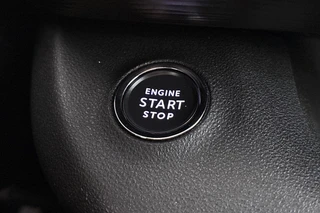 Jeep Avenger 1.2 Longitude Stoelverwarming Keyless Camera Adaptive Cruise / 38