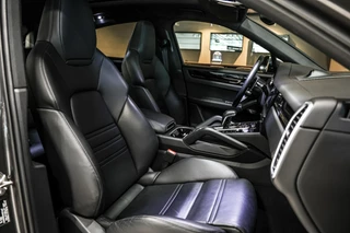Porsche Cayenne Coupé 3.0 E-Hybrid|ACC|GTS-stoel|Chrono|Pano / 20