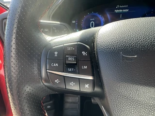 Ford Focus 1.0 EcoBoost Hybrid ST Line X  | Adapt. Cruise | Apple/Android | Stuur- en stoelverwarming | Keyless | PDC v+a incl. camera / 22