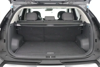 Kia EV3 Plus 81.4 kWh  - SOH 98,8% - Stoel/stuurwiel verwarming - Adaptieve Cruisecontrole - LED lampen - V2L - Fabrieksgarantie tot en met 03-2032 / 38
