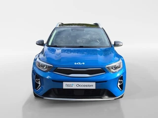 Kia Stonic 1.0 T-GDi MHEV DynamicPlusLine | Cruise Control | Climate Control | Camera | Navigatie | Parkeersensoren | Trekhaak | Zwart Dak | / 4