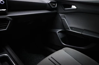 SEAT Leon Sportstourer 1.5 eTSI Style Launch Edition | LED | STUUR / STOEL- VERWARMING | DAB / 33