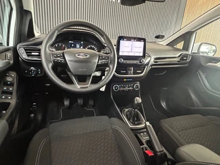 Ford FIESTA 1.0 EcoBoost Titanium | Stoel en StuurVerwarming | PDC | CarPlay | Cruise Control | Climate Control / 2