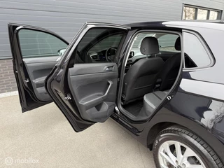 Volkswagen Polo 1.0 TSI Style VOL! CLIMA*ADABCR*PDC*CARPLAY*IQLICHGTS* / 24