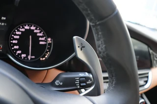 Alfa Romeo Giulia 2.0T SUPER AUT ORIG.NL/A.CarPlay/Ad.Cruise/Stuur&Stoelverw./18inch 114dkm! / 56