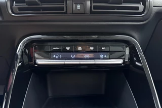 Citroen Ë-C3 Max 113pk 44 kWh | Navigatie | Climate control | Camera | DAB Radio | Dakrails | Lichtmetalen velgen / 24