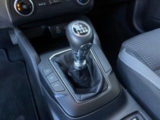 Ford Focus Wagon 1.0 EcoBoost Connected - Navi Carplay Park. sens. voor en achter / 38