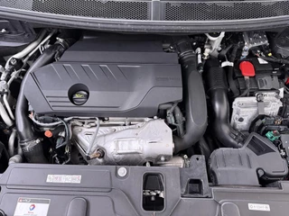 Peugeot 3008 GT SOH: 99% | PHEV | APPLE CARPLAY | ELEKTRISCHE ACHTERKLEP | CAMERA VOOR + ACHTER | ADAPTIVE CRUISE CONTROL | FOCAL AUDIO | DODEHOEK DETECTIE| RIJKLAARPRIJS INCL. 12 MND BOVAG GARANTIE / 19