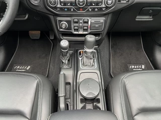 Jeep Wrangler Unlimited 4xe 380 Sahara  | Irmscher | Cross | Camera voor | / 32