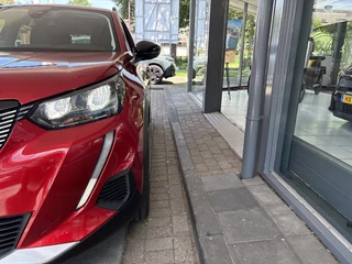 Peugeot 2008 1.2 PureTech Allure Pack Keyless | Trekhaak / 9