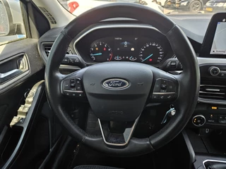 Ford Focus Wagon 1.0 EcoBoost NAVI TEL LM PDC CAMERA / 10