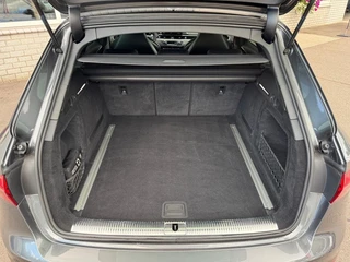 Audi RS4 2.9 TFSI RS4 QUATTRO Keramisch B&O Pano HUD Massage RS stoelen Alcantara Memory / 24