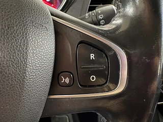 Renault Captur 0.9 TCe Dynamique/ Achteruitrijcamera/ Parkeersensoren achter / 19