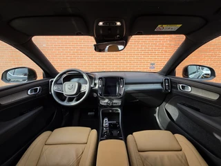 Volvo XC40 1.5 T4 Recharche Inscription | SOH 99%! | Panoramadak | Harman/Kardon | Leder | Camera | Navigatie | Cruise Control / 12