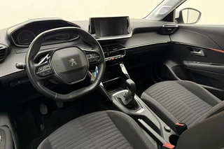 Peugeot 208 1.2 PureTech Blue Lease Active 75 PK | Handgeschakeld | Airco | Navigatie | Parkeersensor | Cruise Control | Licht Metalen Velgen | Camera | 1e eigenaar / 18