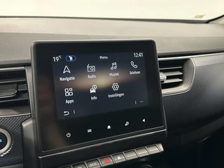 Renault Arkana 1.6 E-Tech full hybrid 145 evolution CAMERA CRUISE LM NAVI CARPLAY. / 46