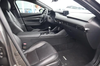 Mazda 3 2.0 e-SkyActiv-X M Hybrid 180 Comfort|Leer|Stoel+Stuurverwarming|HUD|Camera|ACC / 8