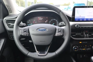 Ford Focus Wagon BUSINESS APPLE/ANDROID PARK-SENSOREN WINTERPACK CLIMA LED ALL-SEASON KEYLESS / 20
