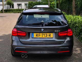 BMW 3-serie Touring M Sport High Ex Panorama A CarPlay Keyless Virtual dash Camera 320i High Executive / 12
