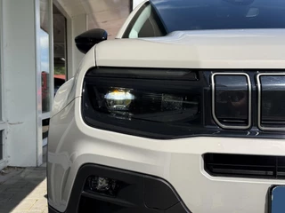 Jeep Avenger Summit 54 kWh | Climate & Adaptive Cruise Control | Achteruitrijcamera | Dodehoek detectie | Applecarplay/Android Auto | / 24