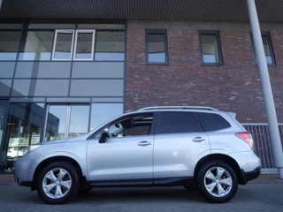 Subaru Forester 2.0 Luxury / 6