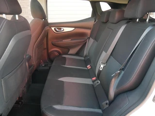 Nissan Qashqai 1.3 DIG-T N-Connecta  360C| Trekhaak| Navi+BT| Pano / 22