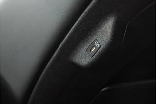 Kia EV6 GT-Line Business Edition 84 kWh  - Camera - Navigatie - AppleCarplay - Android Auto - 7 Jaar of 150.000km Fabrieksgarantie / 62