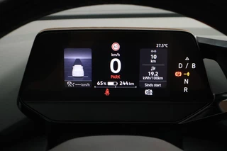 Volkswagen ID.4 First 77 kWh SOH 90% Trekhaak Stoelverwarming Camera Navigatie / 45