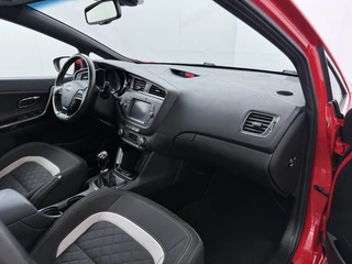 Kia Ceed Sportswagon 1.0 T-GDi GT-Line  - Schuif/kantel dak - Lichtmetalen velgen - Navigatie - Camera - Virena Zekerheidspakket BOVAG Garantie / 40