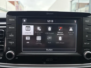 Kia Rio 1.0 TGDI DynamicLine | Navigatie | Airco | Apple Carplay / Android Auto | Achterruitrij Camera | Lichtmetalen Velgen | / 24