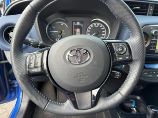 Toyota Yaris 1.5 Hybrid Bi-Tone Camera | Cruise control | NAP / 11