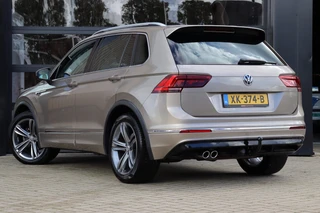 Volkswagen Tiguan 1.4 TSI ACT Highline Business R | Dealer Onderhouden | Led | Virtual | Stoelverwarming | Trekhaak | Carplay / 18