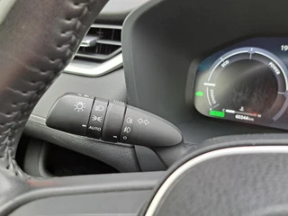 Toyota RAV4 2.5 Hybrid AWD Dynamic NWE. 4-SEASONS STOEL- & VOORRUITVERWARMING PDC V+A DIGITAL DISPLAY LED / 15