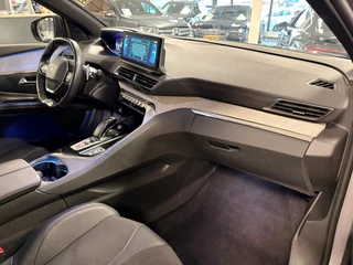 Peugeot 3008 1.6 HYbrid 225 GT / Cruise-control / camera / 1e eigenaar / 17
