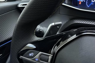 Peugeot 208 1.2 Hybrid 145 e-DCS6 GT | Climate & Cruise Control | Achteruitrij camera | AppleCarplay/Android Auto | / 22