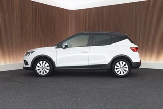 SEAT Arona 1.0 TSI 95pk Style Business Intense Camera Virtual Cockpit ACC Keyless Navigatie Carplay / 7