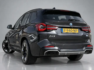 BMW iX3 M Sport High Executive 80 kWh | 1e eigenaar | dealer onderhouden | panoramadak | leder interieur | SOH accu 99.5% / 8