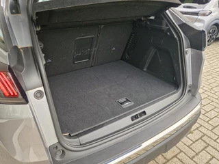 Peugeot 3008 1.6 HYbrid 180 Allure Pack Business | DEMO | Achteruitrijcamera | Parkeersensoren V+A | Cruise & Climate control | Navigatie / 9