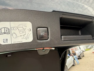 Ford Kuga BWJ 2021 2.5 225 PK PHEV Vignale  FULL LED | LEDER | STOEL+STUUR VERW. | PANODAK | ELEKTR. STOELEN | ELEKTR. ACHTERKLEP | CAMERA | NAVI | CLIMA | CRUISE | CARPLAY + ANDROID | KEYLESS | LMV | PDC / 35