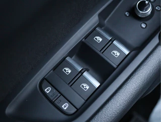 Audi Q5 50 TFSI e S-line  | Luchtvering | Trekhaak | Panoramadak | 92,3% SOH / 34