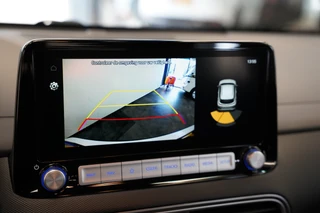 Hyundai Kona EV Comfort 64 kWh 3-Fase  Warmtepomp Two-Tone Adaptive-Cruise Navigatie / 16