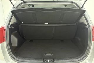 Kia Venga 1.4 CVVT DynamicPLusLine | Trekhaak | Navigatie | camera | Weinig kilometers | Hoge instap | Parkeersensoren | Lichtmetalen velgen / 11