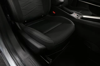 Jeep Avenger 1.2 e-Hybrid Summit (Automaat) / 31