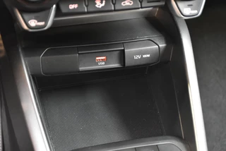 KIA Rio 1.0 T-GDI MHEV 100pk GT-Line Edition Carplay Cruise Climate / 29
