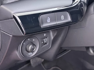 MG MG3 Hybrid+ 1.5 Hybrid+ Luxury ONDERHOUD GEHAD BIJ DEALER, DIRECT LEVERBAAR | 7 JAAR MG FABRIEKS GARANTIE TM 02-2032 | STOEL + STUURVERWARMING | 360 CAMERA | ADAP. CRUISE | DODE HOEK | KEYLESS | APPLE CARPLAY | / 20