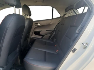 Kia Picanto 1.0 MPi GT-Line Edition | Navigatie | Camera | Airco | Cruise control | Getinte ramen achter | Lichtmetalen velgen | / 18