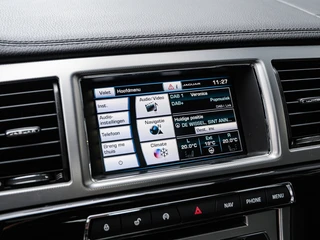 Jaguar XF 2.2d R-Sport Schuifdak | Xenon | Keyless | Leder/Alcantara | Camera | Stoelverwarming | Meridian | PDC v+a / 26